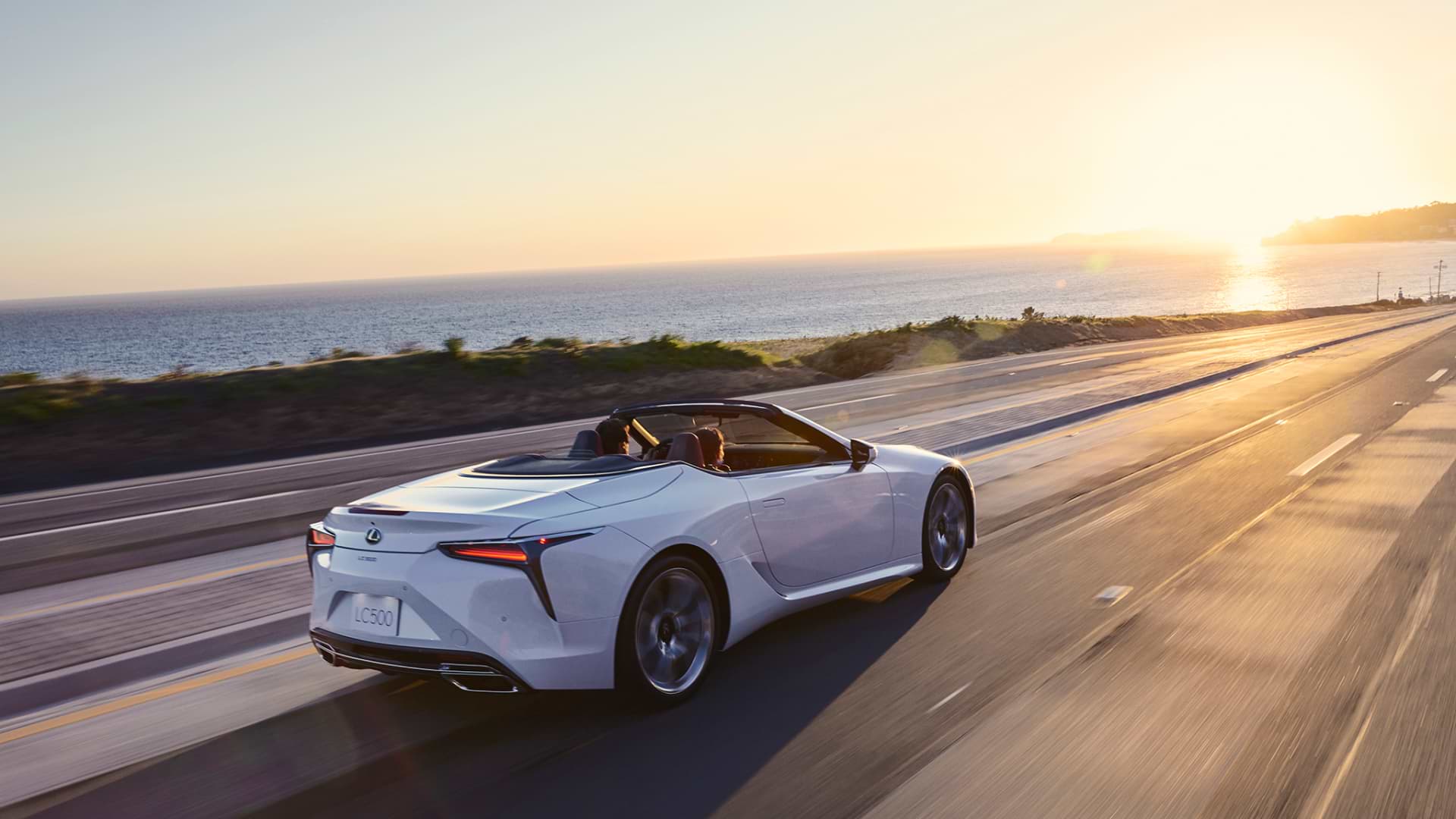 LC 500 Convertible in White Nova
